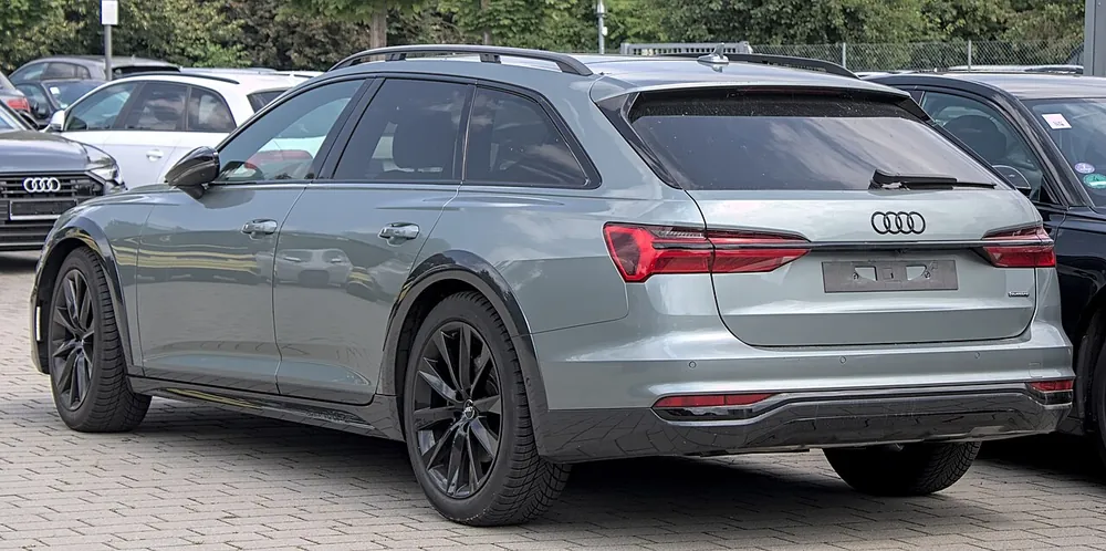 Audi A6 Allroad 2023 — view 3