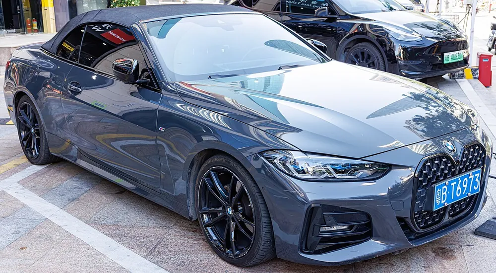 BMW 430i Cabrio 2023 — view 3
