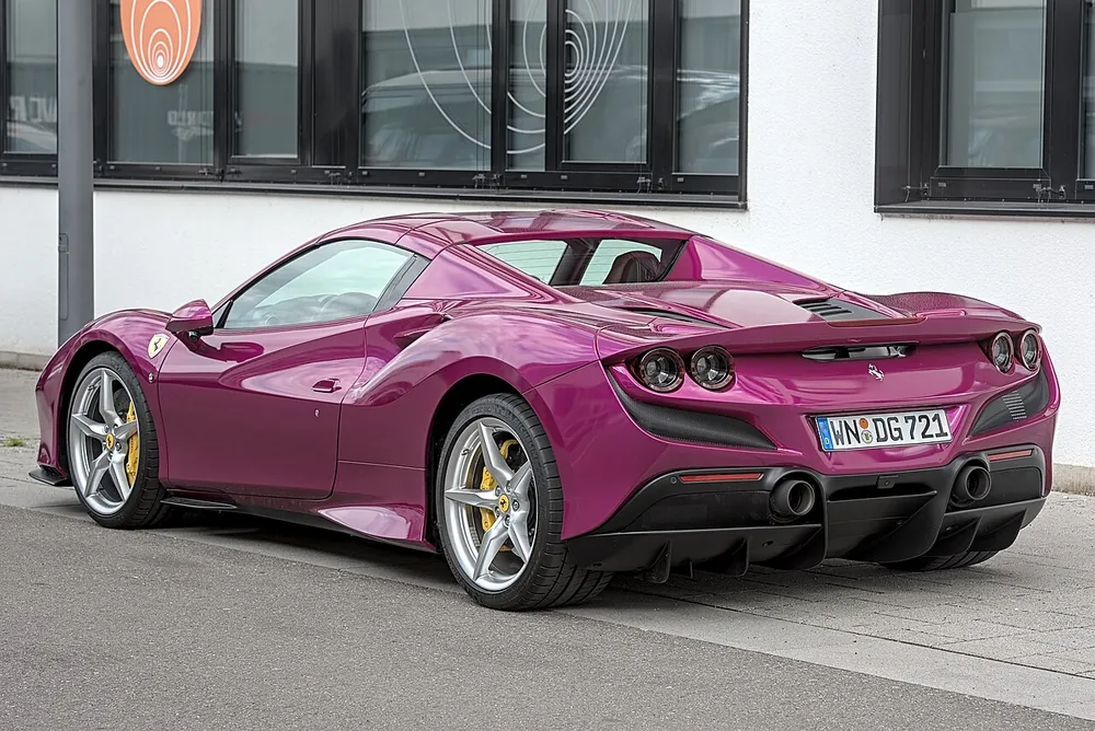 Ferrari F8 Tributo Spider 2022 — view 2