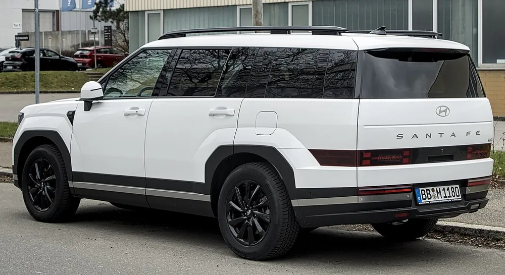 Hyundai Santa Fe 2025 — view 2
