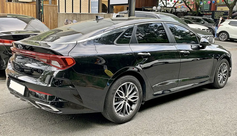 Kia K5 2023 — view 2
