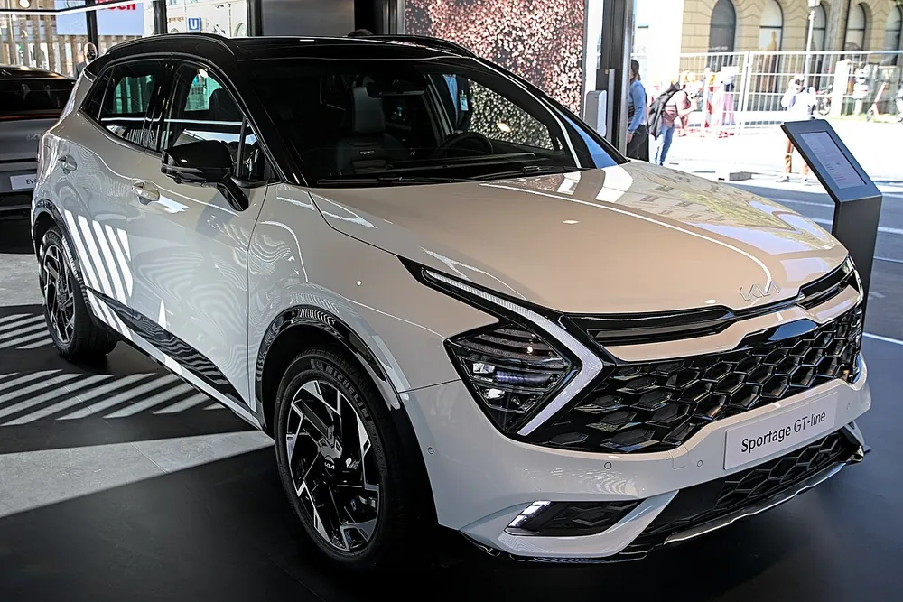 Kia Sportage 2023 — view 2