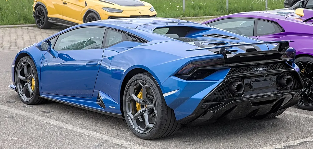 Lamborghini Huracán EVO 2022 — view 2