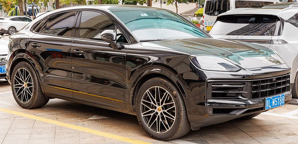 Porsche Cayenne Coupe 2022 — view 2
