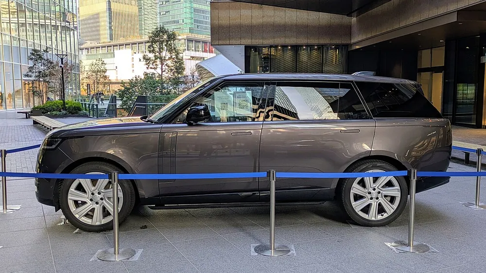 Range Rover Vogue 2023 — view 2