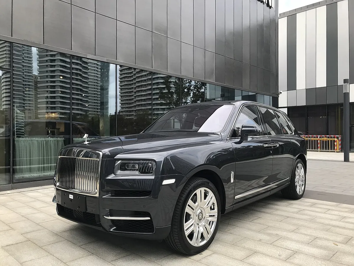 Rolls Royce Cullinan 2022 for rent in Dubai